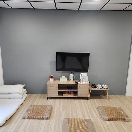 藏青民宿the Wind Guesthouse-Youth Inn Tainan Cameră foto